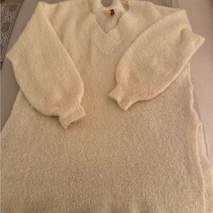 Pilcro Cozy Cream V-Neck Sweater, Size XS